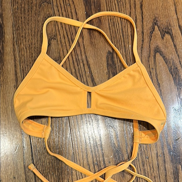Never worn! Jolyn Vent Bikini top XS Mango - Picture 4 of 4